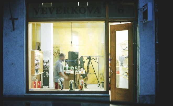 48 safensound, sneakerarber